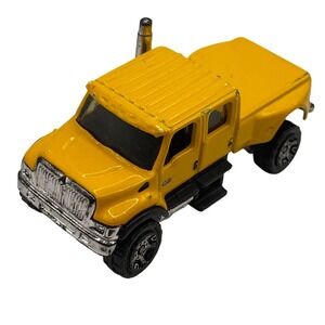 Matchbox 2005 International CXT Pickup Truck Yellow Diecast Toy Car Mattel